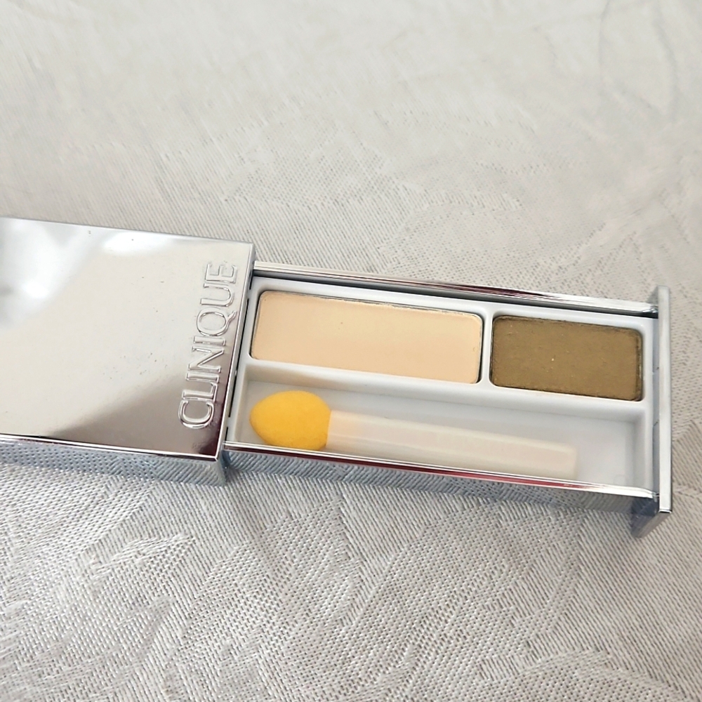 Clinique All About Shadow 05 Safari Duo. - Picture 3 of 7